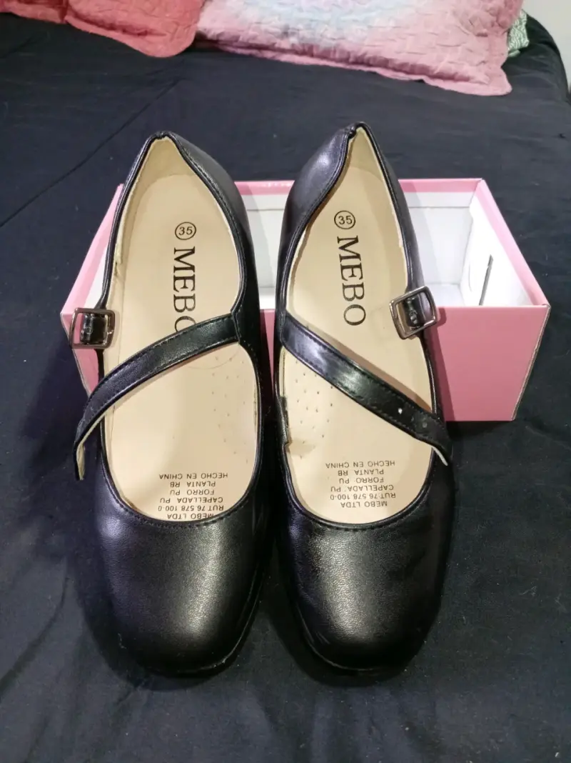 Zapatos de niña negros talla 35 y vestido 12/14