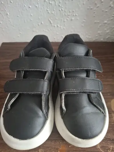 Zapatillas deportivas negras para niños Adidas con velcro - miniatura 1