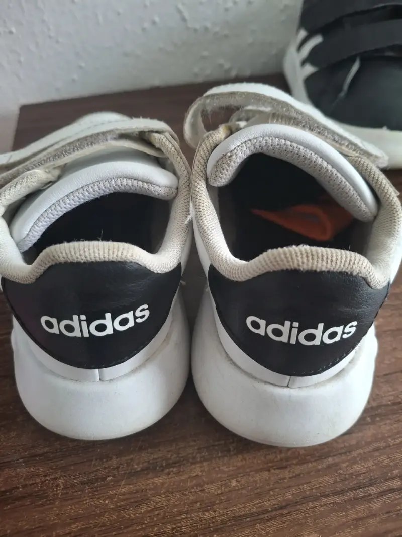 Zapatillas deportivas blancas para niños Adidas - 3