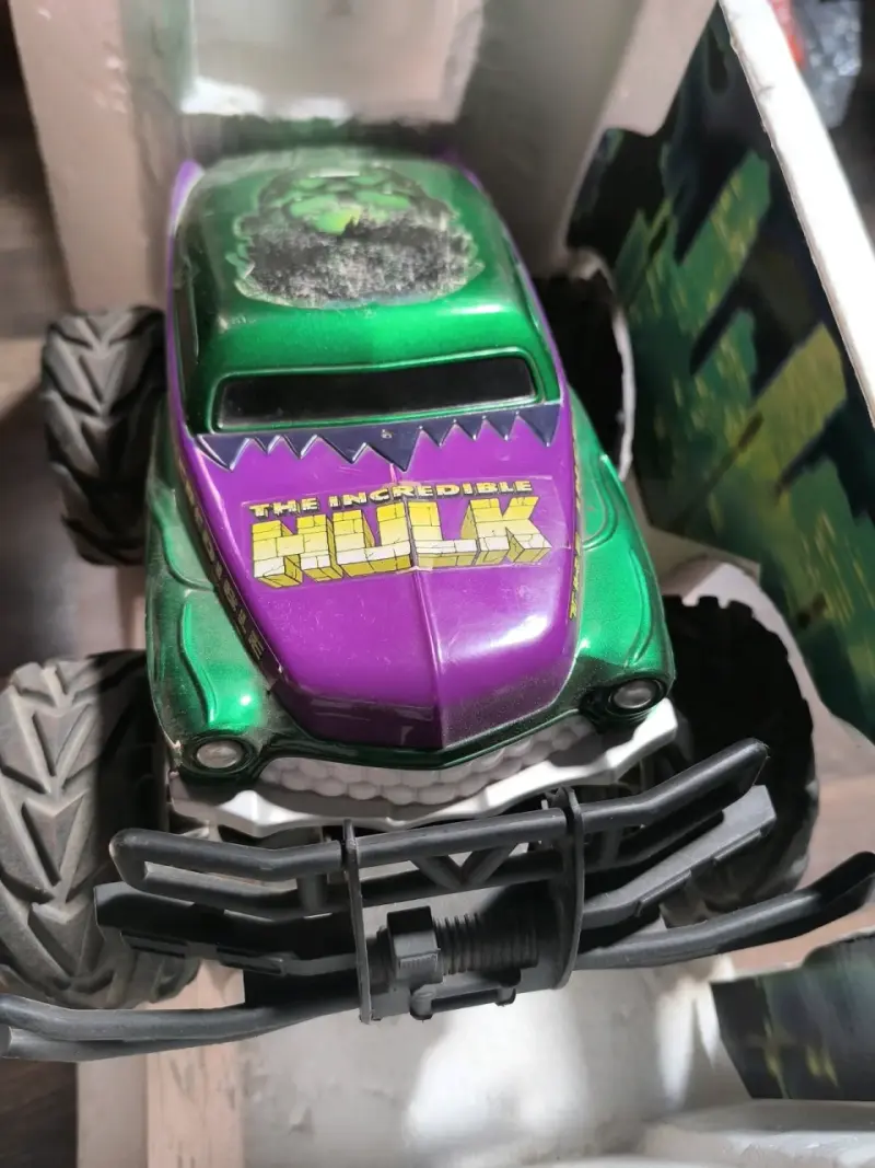 Camión Monster Jam Hulk a control remoto Tyco - 3