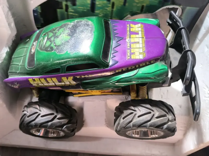 Camión Monster Jam Hulk a control remoto Tyco - 4