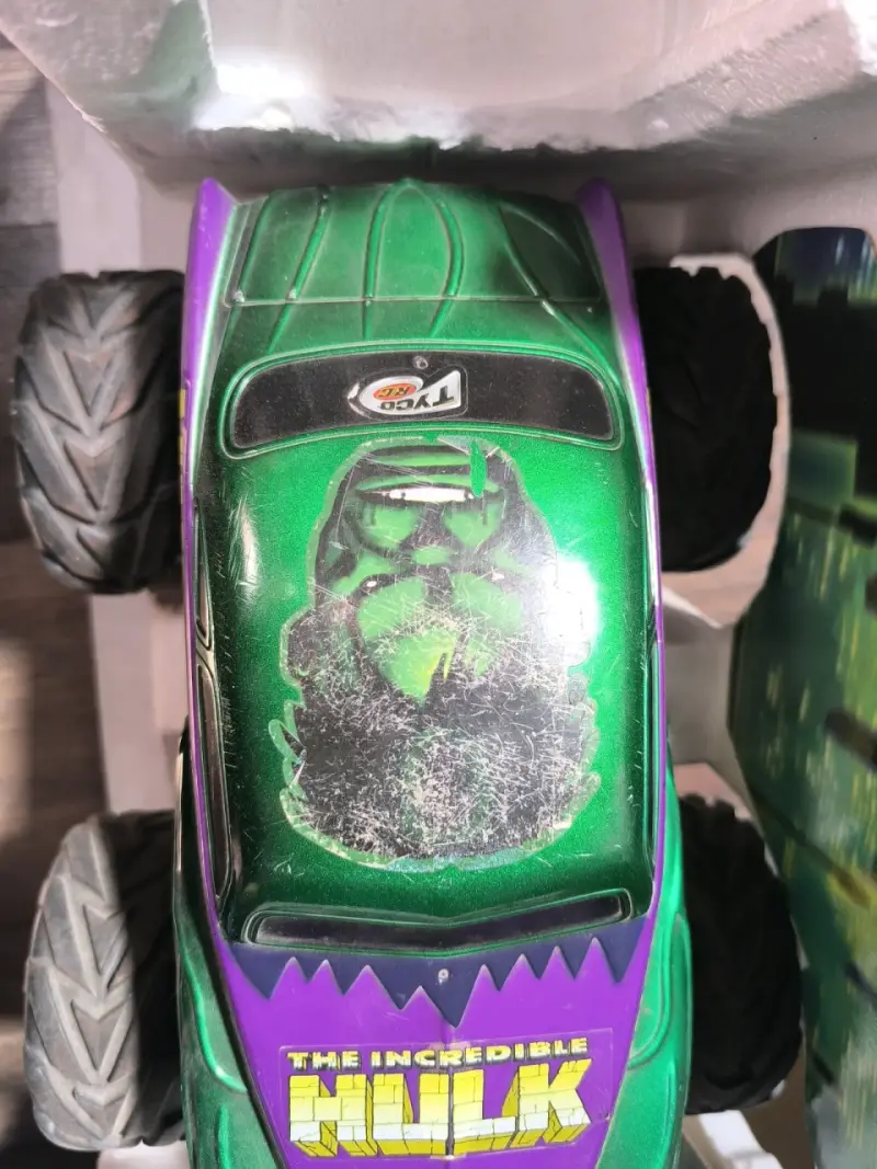 Camión Monster Jam Hulk a control remoto Tyco - 6