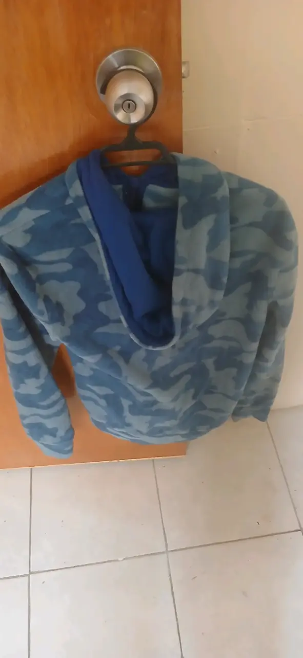 Polerón camuflado azul para niño talla 16 - 2