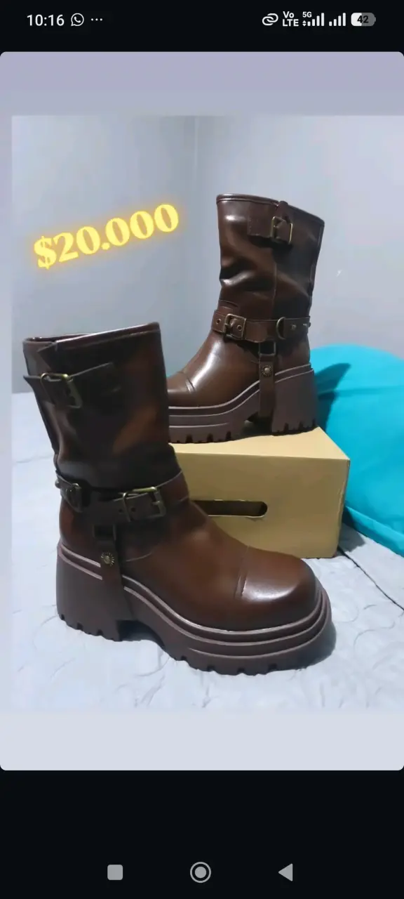 Botas de mujer marrones con hebillas - 2