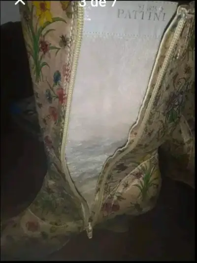 Botas de cuero sintético con estampado floral - miniatura 3