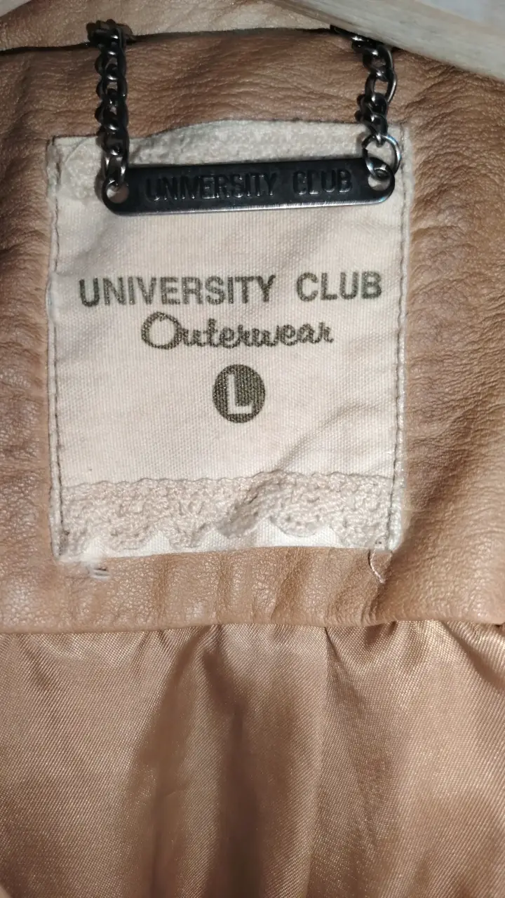 Chaqueta de cuero sintético beige University Club - 2