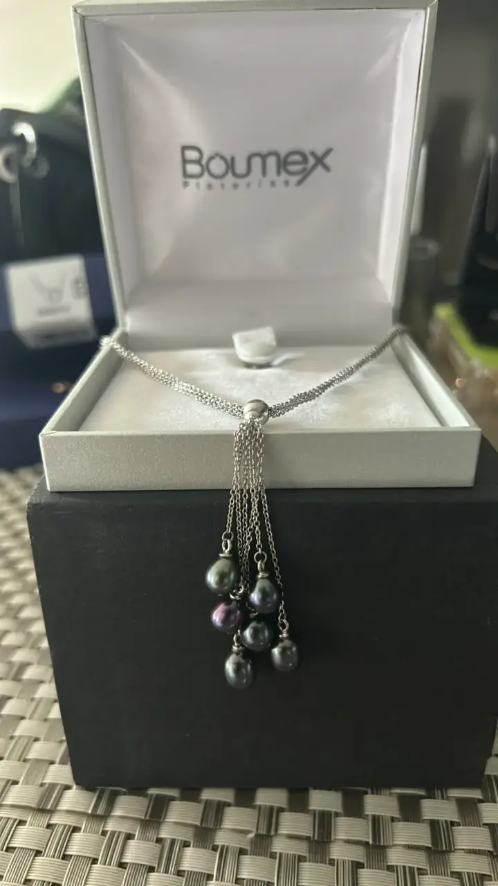 Collar de perlas Boumex con colgantes - 1