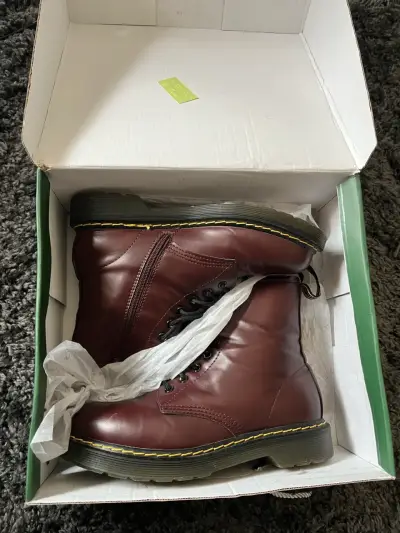 Botas estilo Dr Martens - miniatura 1