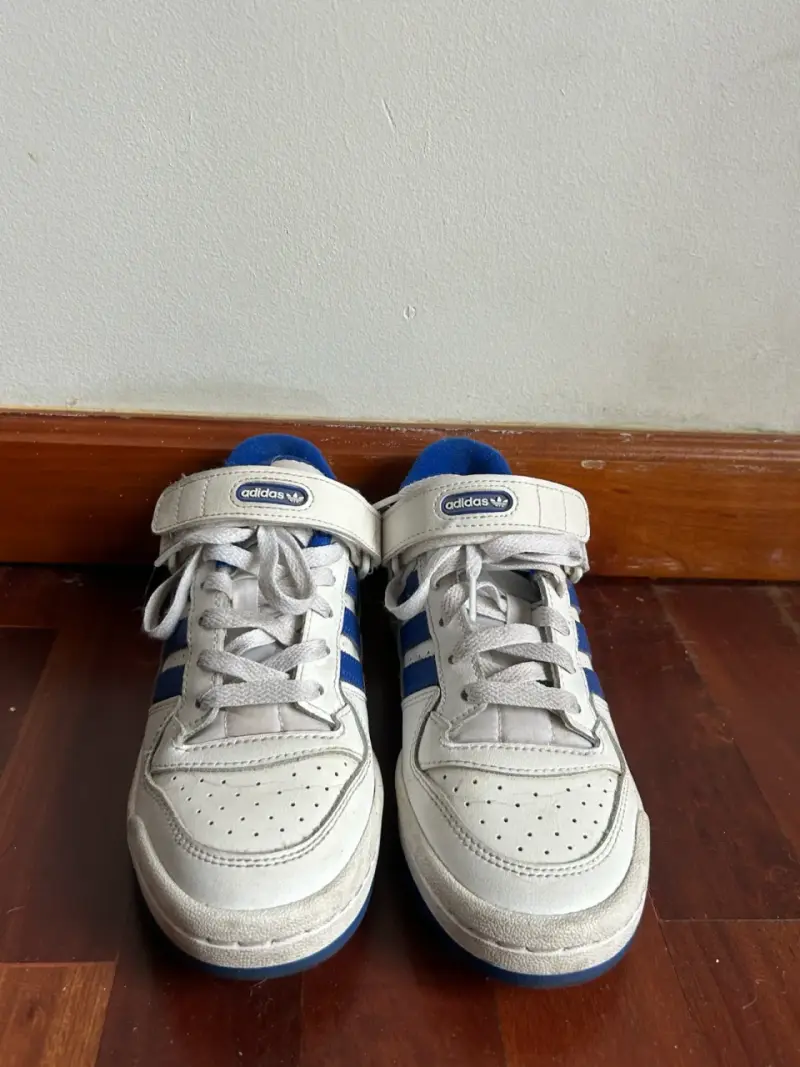Zapatillas deportivas Adidas blancas y azules - 2