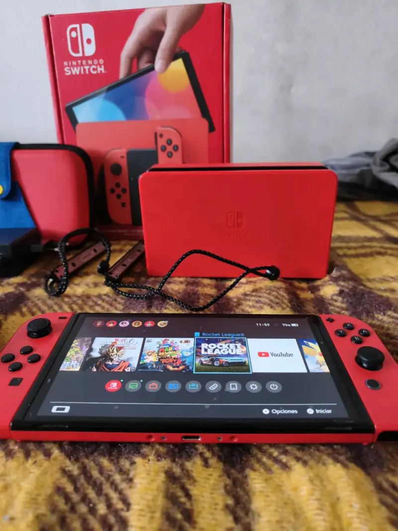Nintendo Switch OLED Edición Mario rojo - 2