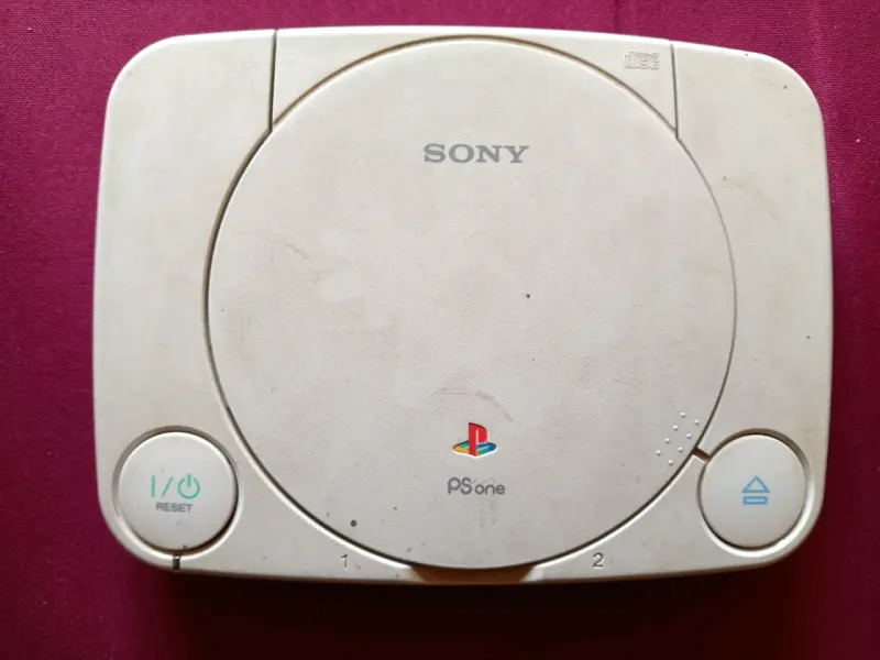 Consola Sony PS One usada en buen estado - 1