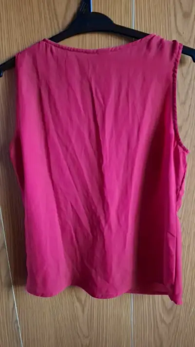 Blusa sin mangas fucsia para mujer - miniatura 3
