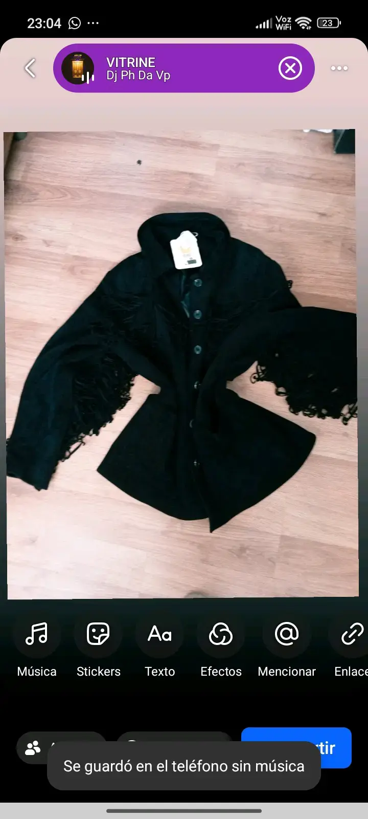 Chaqueta negra con flecos para mujer