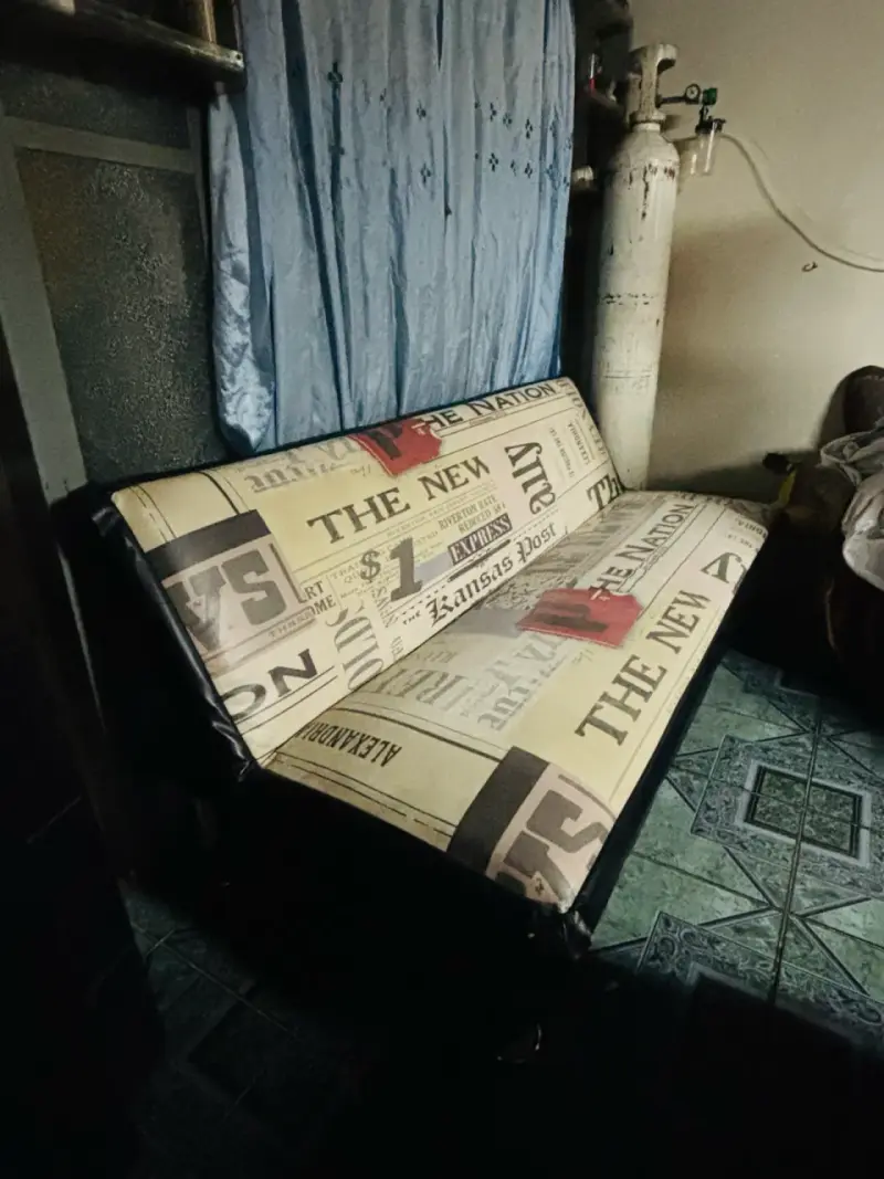 Sofá cama plegable con diseño de periódico - 4