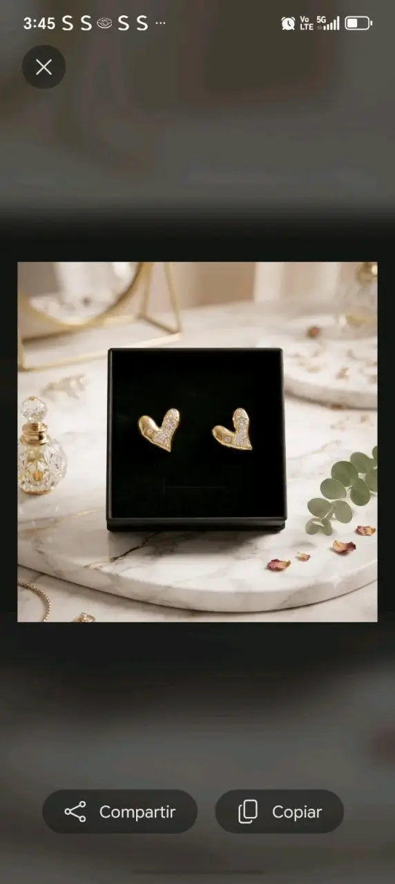 Aros de corazón bañados en oro 18k con brillantes