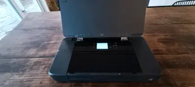 Impresora portátil HP OfficeJet 200 - miniatura 2