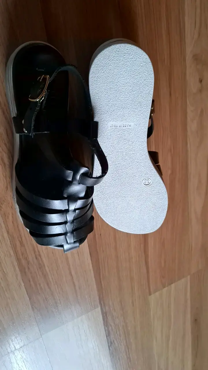 Sandalias negras de cuero para mujer - 3