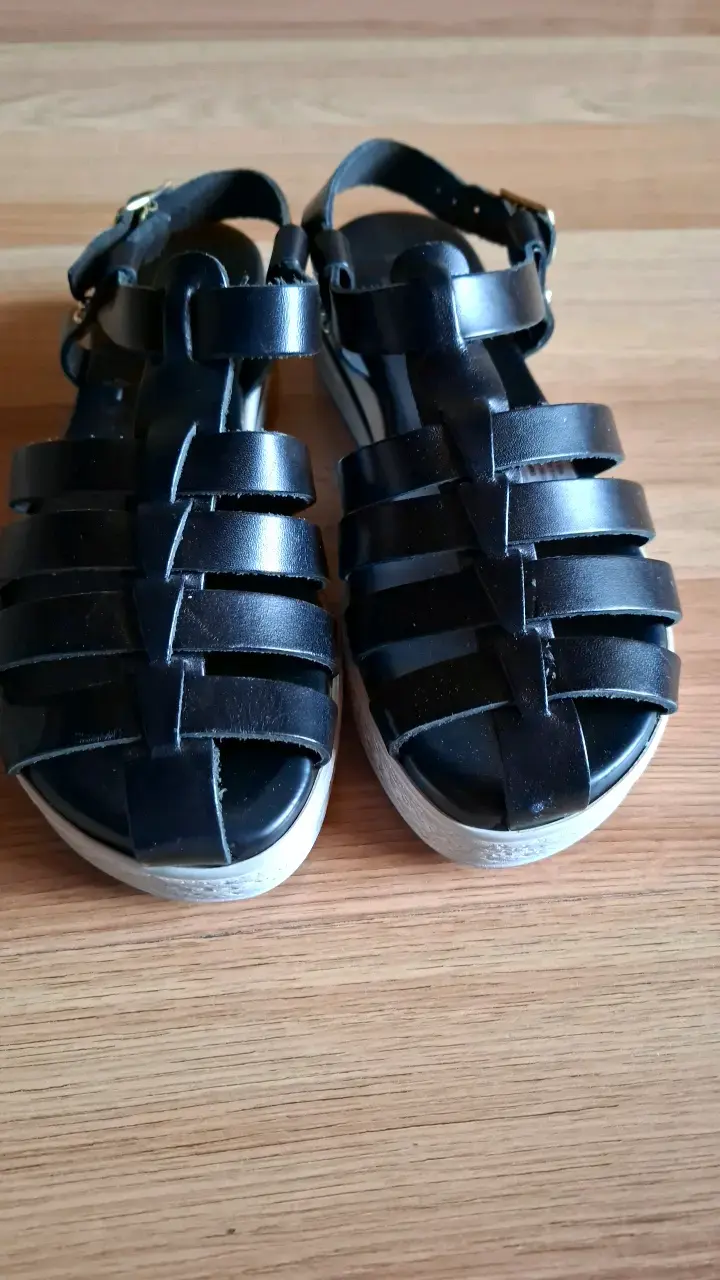 Sandalias negras de cuero para mujer - 6