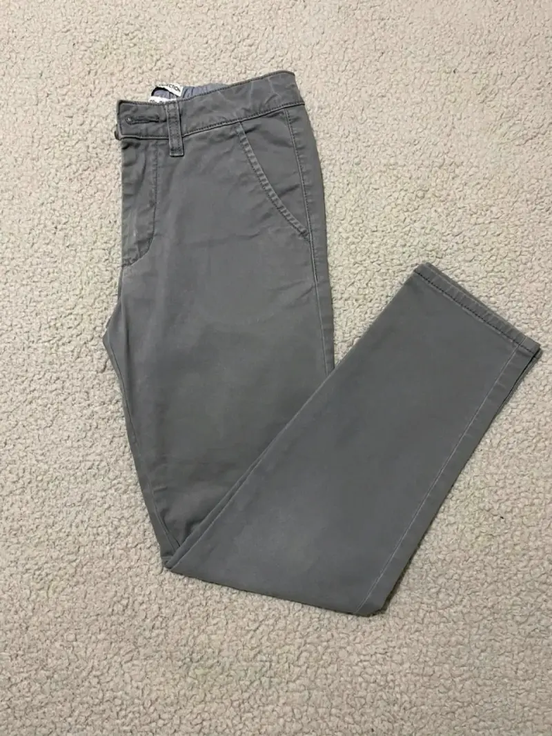 Pantalones grises para niño en buen estado - 3