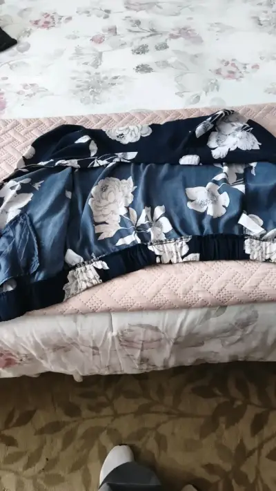 Chaqueta bomber floral azul para mujer - miniatura 2