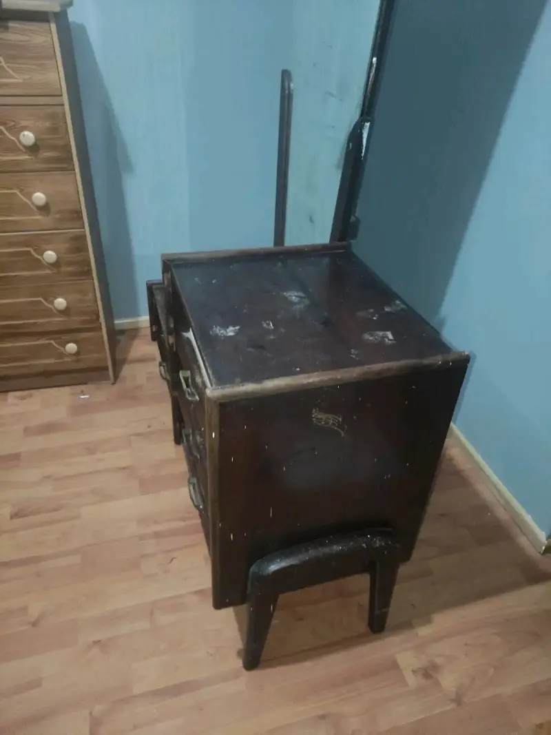 Tocador de madera con espejo vintage - 2