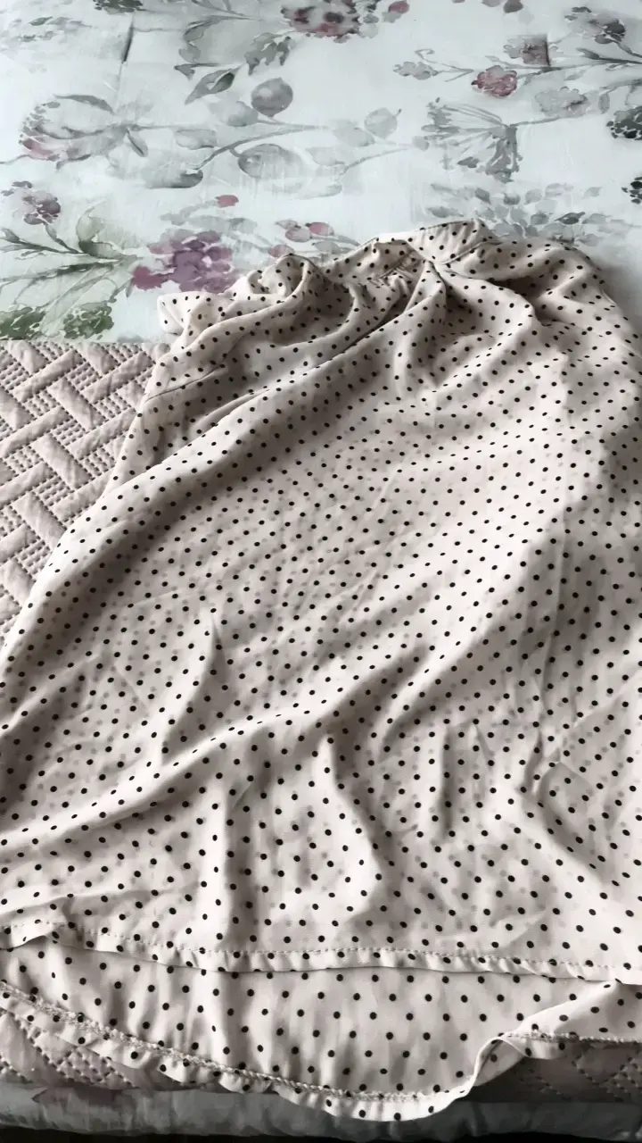 Blusa beige con lunares negros - 2