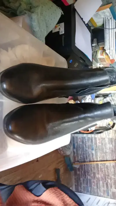 Botines de cuero negro con tacón alto - miniatura 1