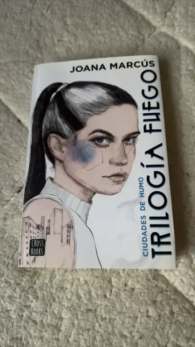 Libros Trilogía Fuego de Joana Marcús - miniatura 1