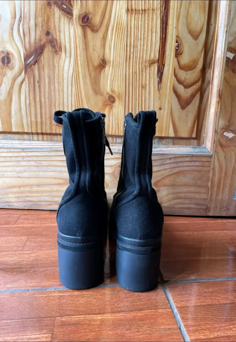 Botines negros de lona con plataforma MK - 2