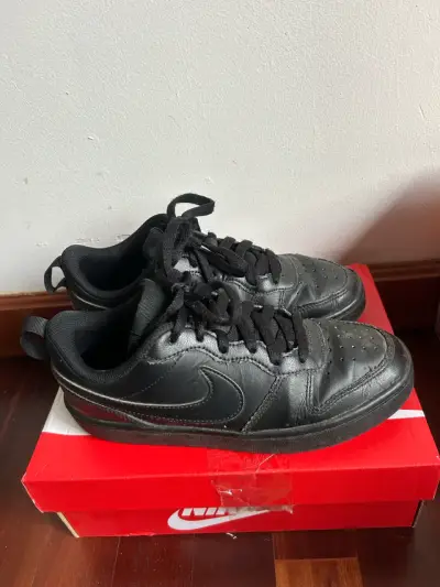 Zapatillas deportivas negras Nike - miniatura 1