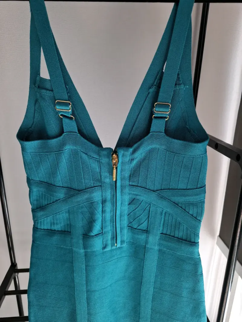 Vestido ajustado turquesa Guess con cierre dorado - 5