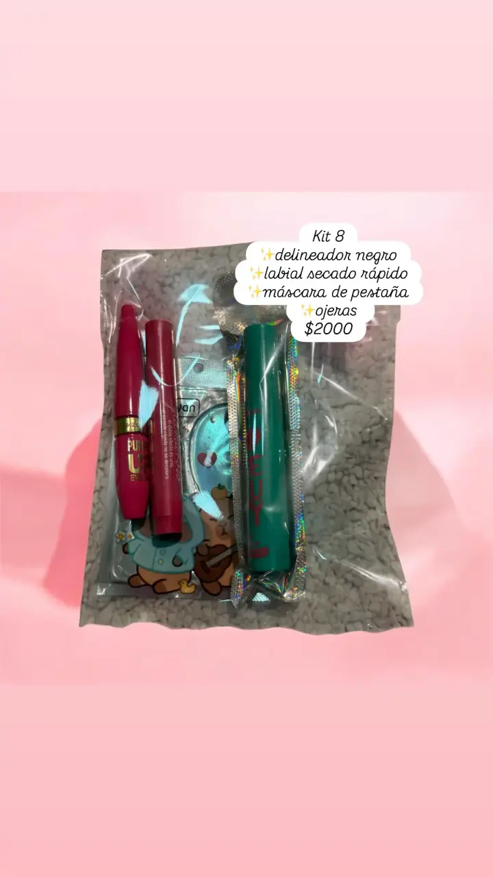 Kit de maquillaje con delineador y máscara