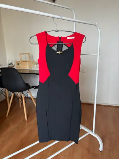 Vestido Fratelli rojo y negro elegante - miniatura 1