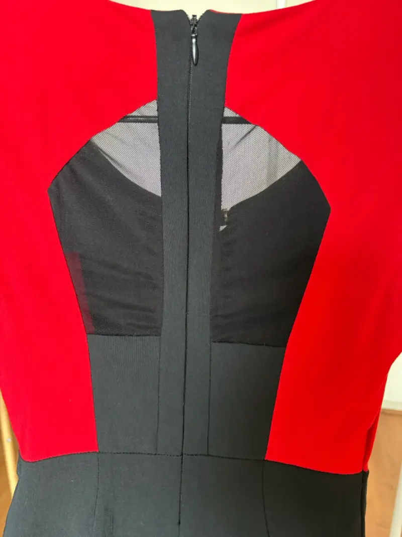 Vestido Fratelli rojo y negro elegante - 3