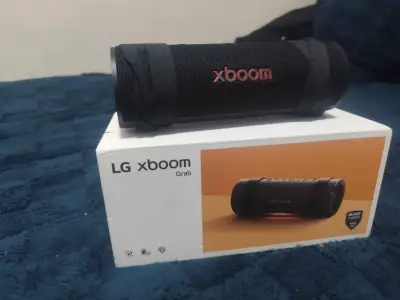 Parlante Bluetooth LG Xboom Grab portátil - miniatura 1