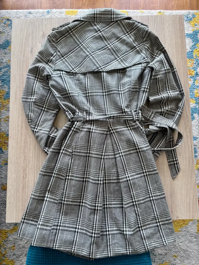 Abrigo trench a cuadros Basement para mujer - 3