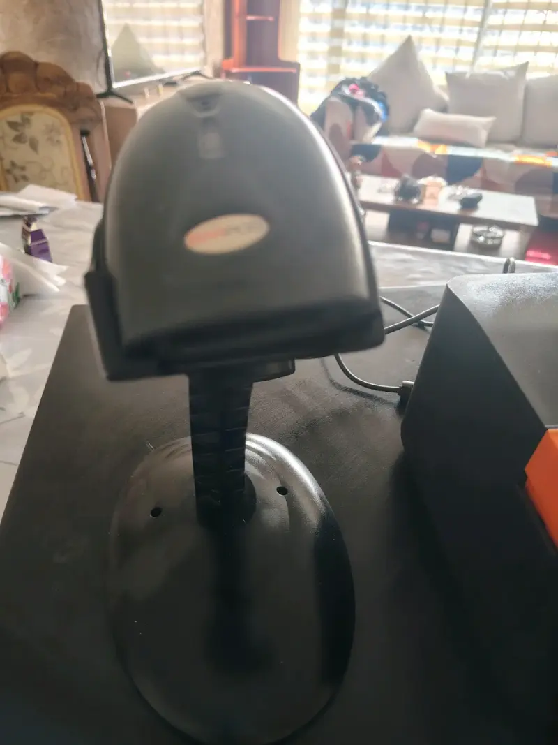 Caja registradora con impresora y lector de código de barras - 3