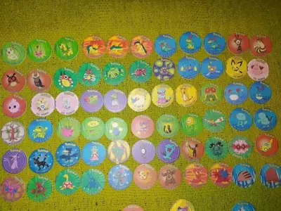 Colección de tazos Pokémon variados - miniatura 1