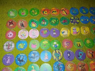 Colección de tazos Pokémon variados - miniatura 2