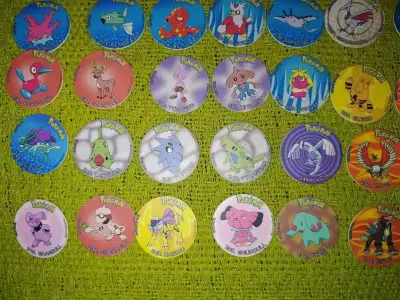 Colección de tazos Pokémon variados - miniatura 5