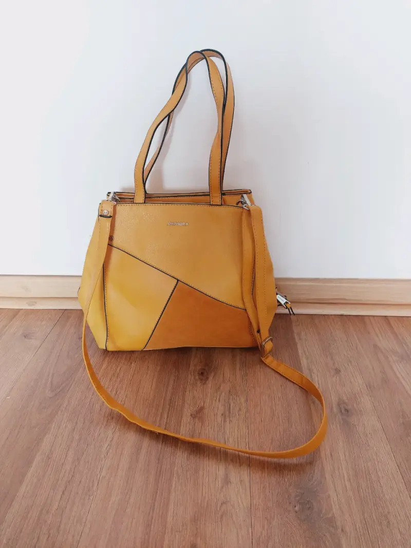 Bolso de mano amarillo con correa ajustable - 2