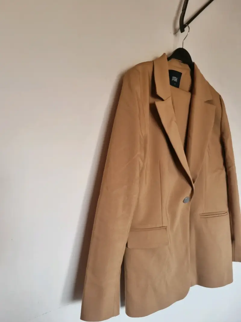 Blazer Camel para mujer marca ASH - 2