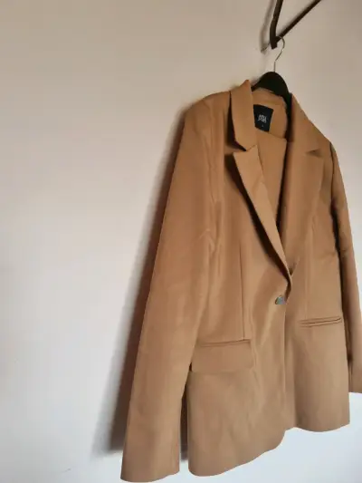 Blazer Camel para mujer marca ASH - miniatura 2
