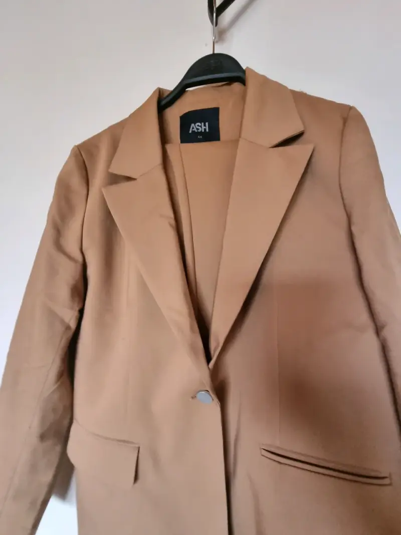 Blazer Camel para mujer marca ASH - 3