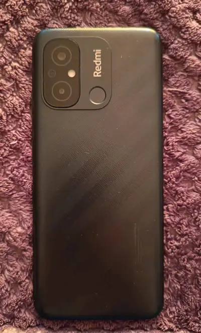 Smartphone Xiaomi Redmi 12,con pantalla grande - miniatura 2