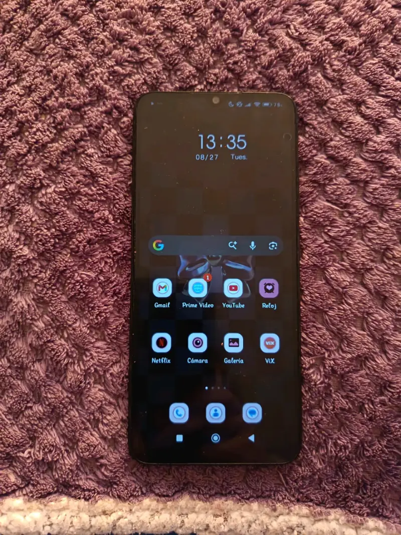 Smartphone Xiaomi Redmi 12,con pantalla grande - 6