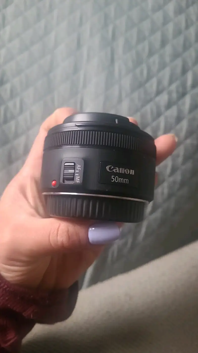 Lente Canon EF 50mm f/1.8 STM en buen estado - 3