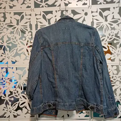 Chaqueta de mezclilla azul para mujer - miniatura 2