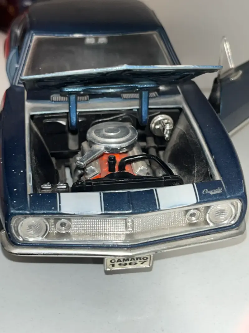 Modelo a escala Chevrolet Camaro 1967 azul - 2