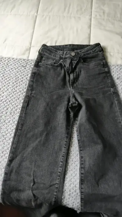 Jeans gris oscuro para mujer en buen estado - miniatura 1